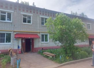 Продаю двухкомнатную квартиру, 46.9 м2, посёлок Юбилейный, Зелёная улица, 3