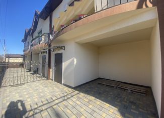 Продам таунхаус, 111 м2, Абинск, Республиканская улица, 44