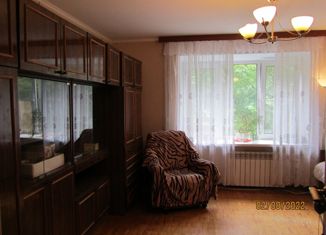 Продам 4-комнатную квартиру, 70.5 м2, Сосновый Бор, проспект Героев, 4