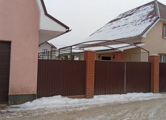 Продаю дом, 200 м2, Кинель, площадь Мира