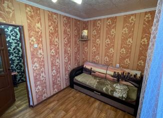 Продается двухкомнатная квартира, 43 м2, Альметьевск, проспект Габдуллы Тукая, 61к2