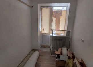 Продам четырехкомнатную квартиру, 150 м2, Элиста, 10-й микрорайон, 4, 10-й микрорайон