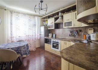 Продам 2-ком. квартиру, 54 м2, Москва, улица Брусилова, 15, улица Брусилова