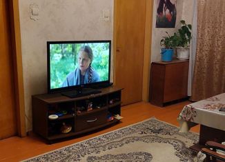 Продаю 4-комнатную квартиру, 61 м2, Кириши, проспект Ленина, 17В