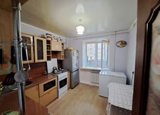 Продается 2-ком. квартира, 50 м2, Кумертау, Советская улица, 1