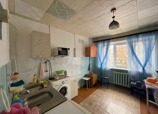 Продам комнату, 60 м2, Нижний Тагил, улица Коминтерна, 57