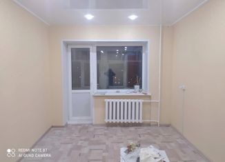 Продаю 1-ком. квартиру, 31.9 м2, Лысьва, улица Орджоникидзе, 10Д