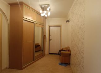 Продается 2-ком. квартира, 56 м2, Артём, улица Бабушкина, 10