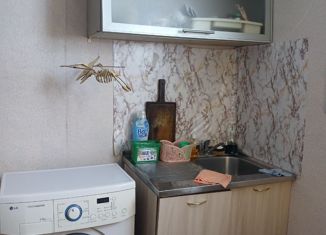 Сдам в аренду квартиру студию, 15 м2, Тюменская область, улица Республики, 239