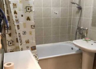 Продам трехкомнатную квартиру, 73 м2, село Парабель, улица Гагарина, 5