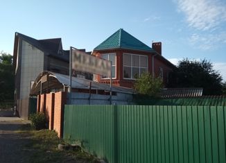 Продам дом, 260 м2, станица Северская, улица Чапаева, 37