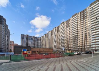 Продается 2-ком. квартира, 70 м2, Краснодар, улица Тургенева, 233/1, улица Тургенева