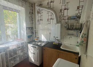 Продам 3-ком. квартиру, 51 м2, Белая Калитва, улица Космонавтов, 1