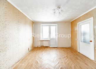 Продаю 2-комнатную квартиру, 46.1 м2, Санкт-Петербург, Новоизмайловский проспект, 3, метро Электросила