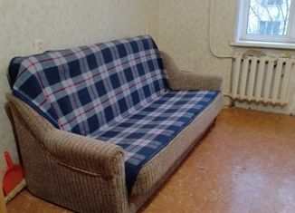 Комната на продажу, 14 м2, Большой Камень, улица Маслакова, 1