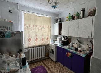 Продаю 1-ком. квартиру, 32 м2, Слюдянка, Железнодорожная улица, 1Б