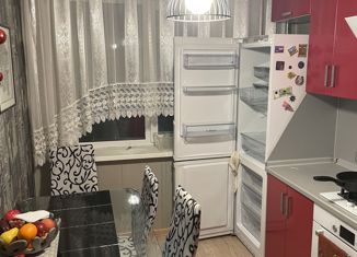 Продам 2-комнатную квартиру, 50.8 м2, Кремёнки, улица Маршала Жукова, 5