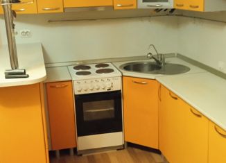 Сдаю в аренду двухкомнатную квартиру, 57 м2, Пыть-Ях, улица Святослава Фёдорова, 17