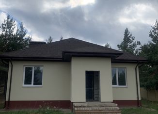 Продам дом, 97.6 м2, деревня Медовка, Янтарная улица