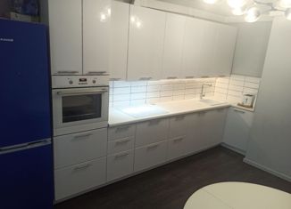 Сдаю в аренду 3-комнатную квартиру, 74 м2, поселок Бугры, Воронцовский бульвар, 5к2