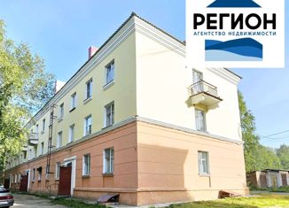 Продам 3-ком. квартиру, 60.6 м2, Оленегорск, улица Бардина, 16