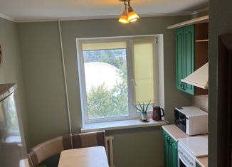 Продам 2-ком. квартиру, 49 м2, Самара, улица Осипенко, 136, метро Московская