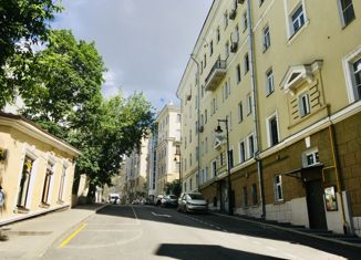 Трехкомнатная квартира на продажу, 72.1 м2, Москва, Колокольников переулок, 6с1, метро Трубная