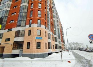 Продам 3-ком. квартиру, 70.8 м2, Казань, улица Зур Урам, 1Кк5, ЖК МЧС
