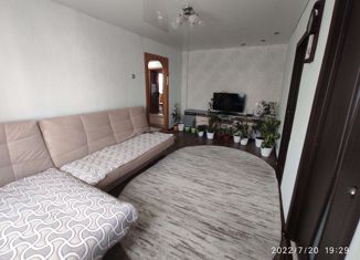 Продается 4-ком. квартира, 64 м2, Янаул, улица Азина, 22