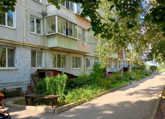 Продаю 3-ком. квартиру, 49 м2, Калужская область, Спортивная улица, 3