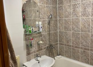 Продам 2-комнатную квартиру, 43 м2, Нижнекамск, улица Тихая аллея, 13