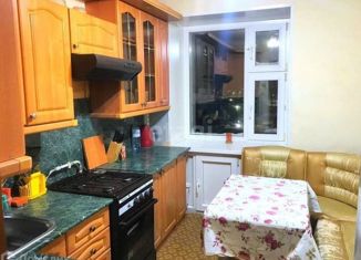 Трехкомнатная квартира на продажу, 67.3 м2, поселок городского типа Пангоды, улица Ленина, 6