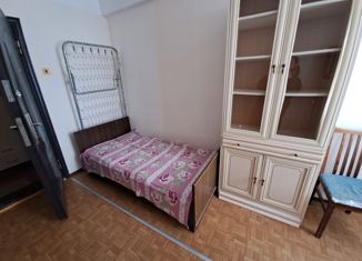 Сдаю комнату, 65 м2, Колпино, улица Металлургов, 3