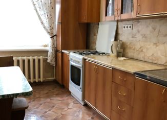 Сдается 1-ком. квартира, 40 м2, Казань, Чистопольская улица, 73