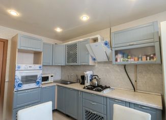 Продам 3-ком. квартиру, 64 м2, Екатеринбург, Варшавская улица, 28, Варшавская улица