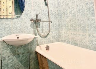 Продается 3-ком. квартира, 59.8 м2, Москва, Профсоюзная улица, 75к4, метро Беляево