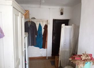 Продам 2-ком. квартиру, 36.7 м2, поселок городского типа Юргамыш, улица Пушкина, 21