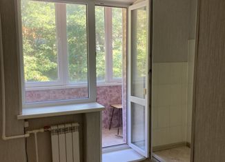 Продажа двухкомнатной квартиры, 41.8 м2, Находка, улица Черняховского, 3