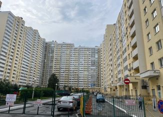 Сдам 3-комнатную квартиру, 70 м2, Екатеринбург, улица Степана Разина, 122, ЖК Das Haus