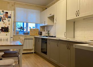 Продам 2-комнатную квартиру, 48 м2, село Высокая Гора, Большая Красная улица, 44