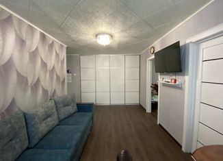 Продается 4-ком. квартира, 62 м2, Ишимбай, улица Чкалова, 25