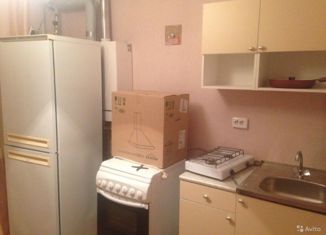 Продается 1-ком. квартира, 28 м2, поселок городского типа Стройкерамика, улица Митрополита Иоанна Снычёва, 10