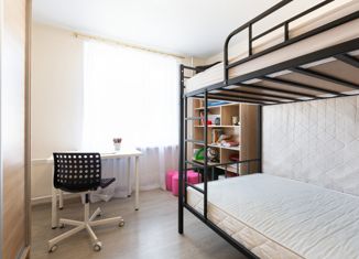 Продается трехкомнатная квартира, 63 м2, Москва, улица Главмосстроя, 10А, улица Главмосстроя