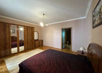 Трехкомнатная квартира на продажу, 75.6 м2, Москва, Ялтинская улица, 1, исторический район Волхонка-ЗИЛ