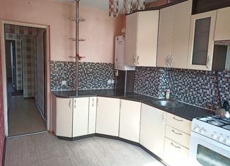Двухкомнатная квартира на продажу, 68 м2, село Дмитриевка, Трактовая улица, 28/2