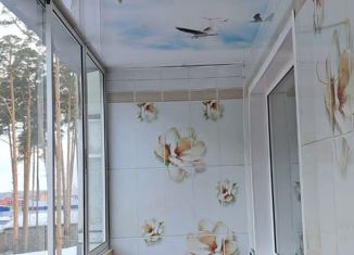 Трехкомнатная квартира на продажу, 64 м2, Камышлов, улица Жукова, 51А