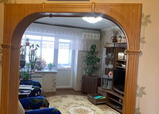 Двухкомнатная квартира на продажу, 60 м2, Черногорск, проспект Космонавтов, 38