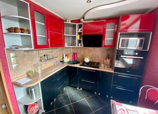 Продаю трехкомнатную квартиру, 64 м2, Приволжск, улица Фурманова, 16