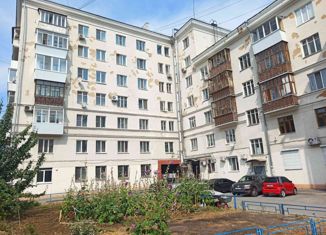 Продаю 2-ком. квартиру, 58.3 м2, Екатеринбург, улица Воеводина, 4, улица Воеводина