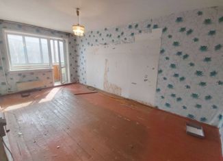 Продаю 1-ком. квартиру, 32 м2, Междуреченск, проспект 50 лет Комсомола, 43